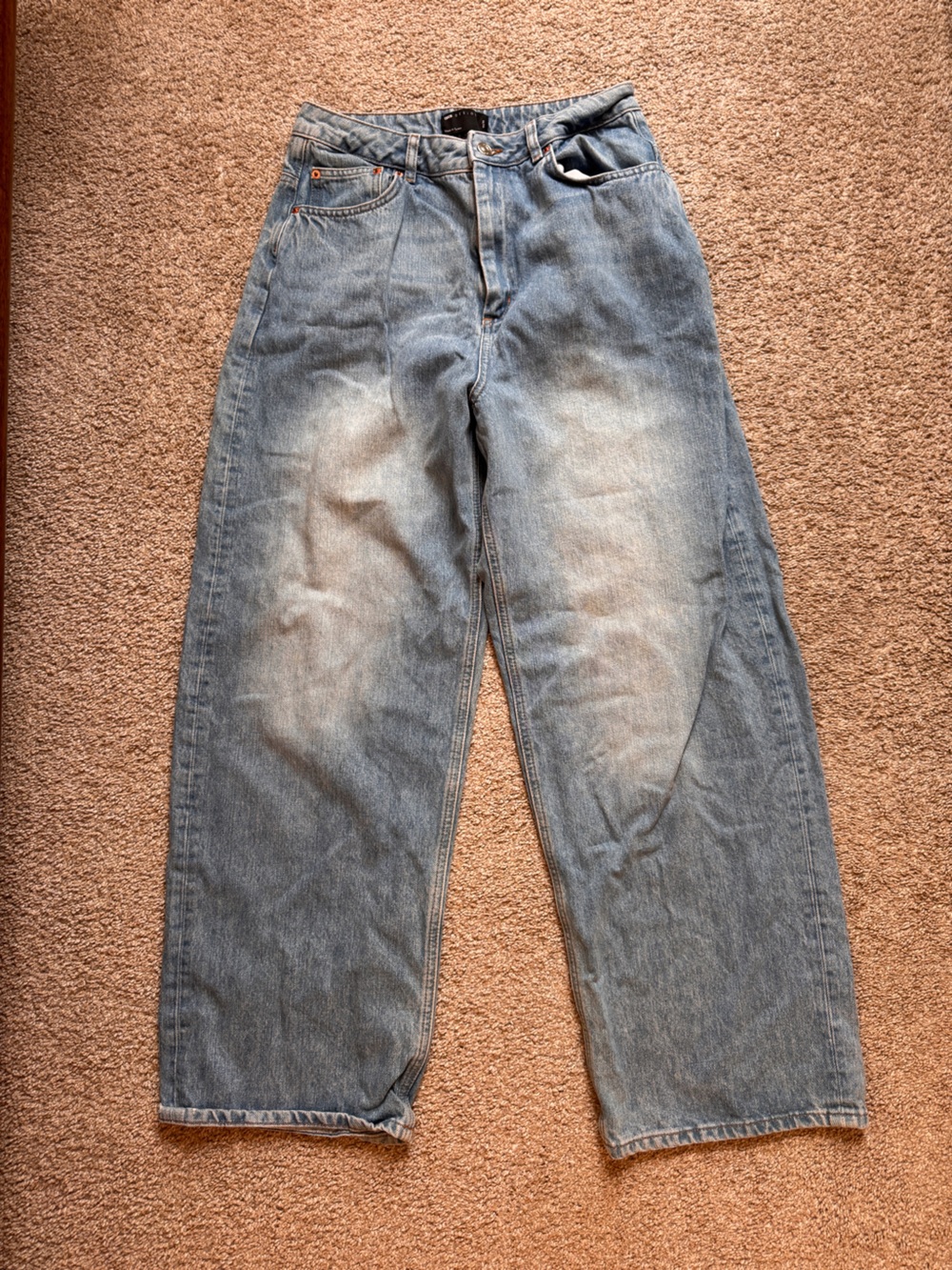 ASOS DESIGN High rise 'Relaxed' dad jeans in midwash W30/32